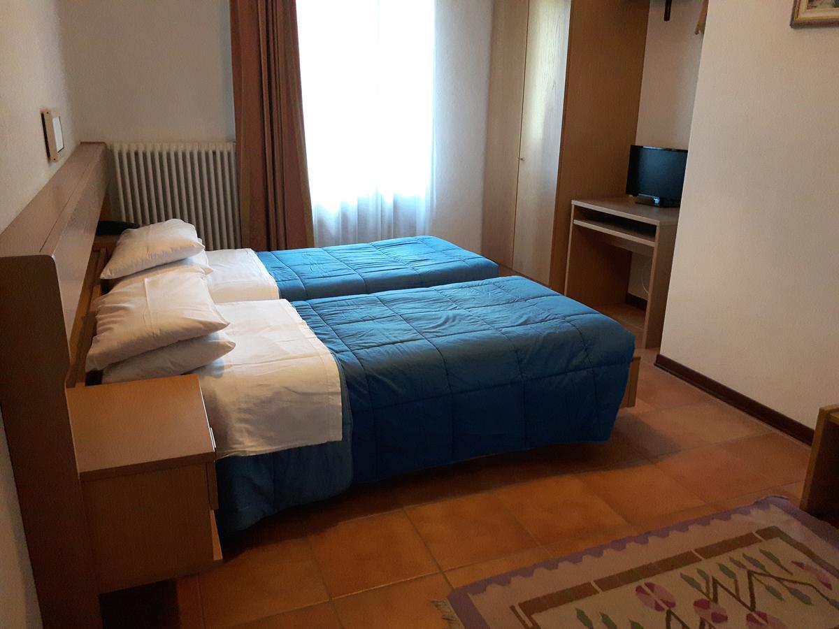 Hotel Pizzo Degli Uccelli Кастелло-Тезино Экстерьер фото